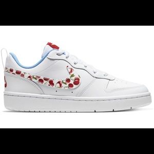 Nike Court Borough Low 2